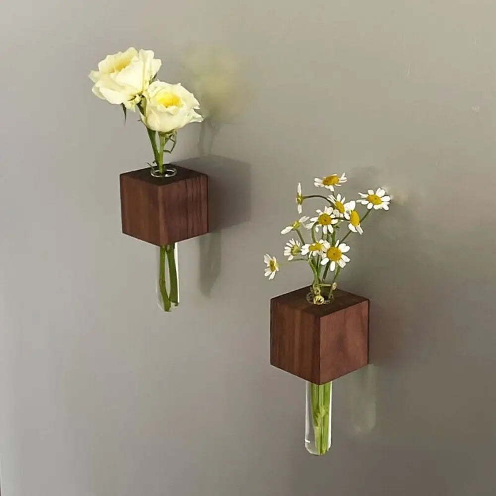 Skanto | Magnetisk Blomsterrør Vase av Tre