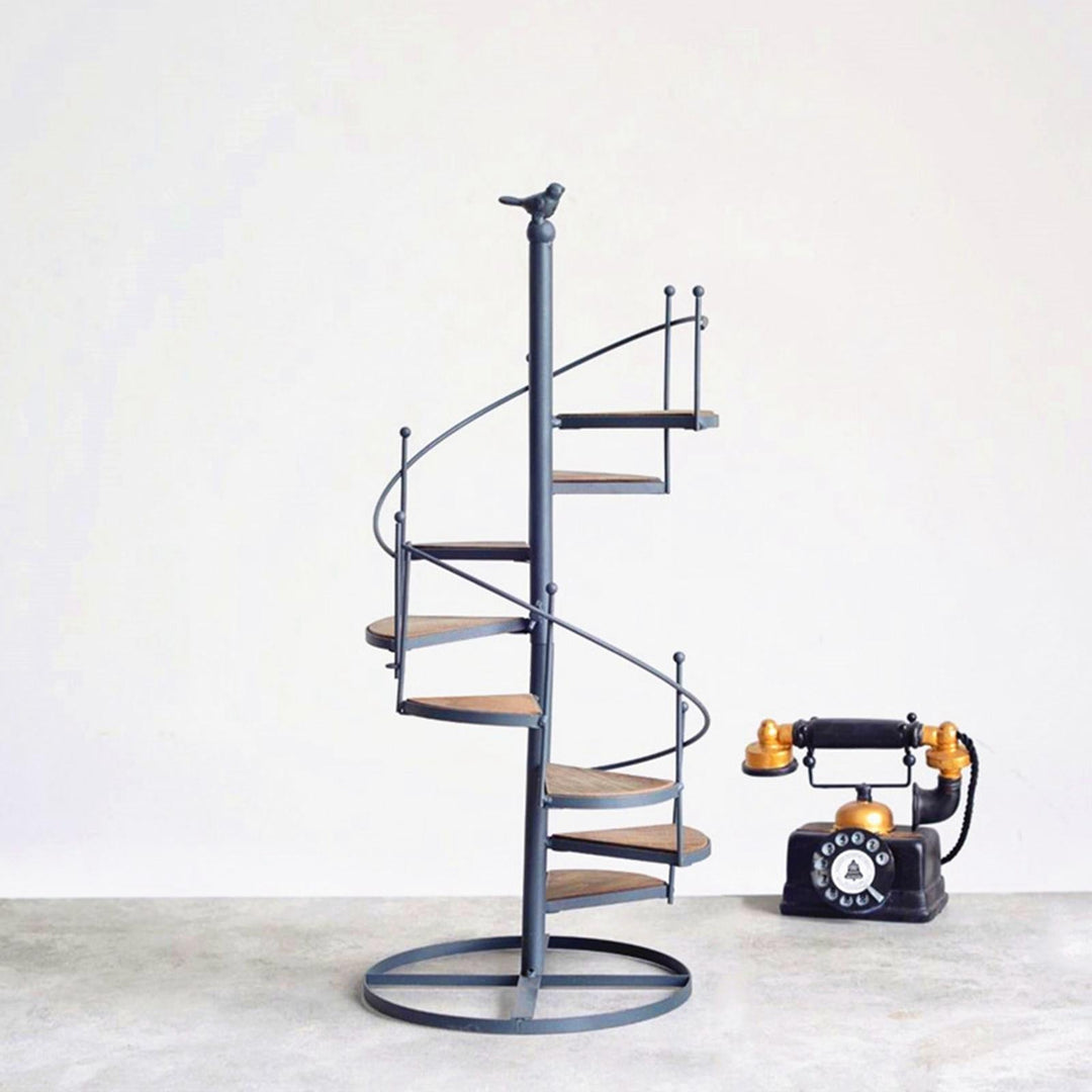 Elegant spiralformet planteholder for balkong- og hagearrangementer Skanto