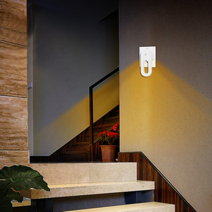 Skanto | Twilight Sensor Energisparende Stikkontakt Vegglampe