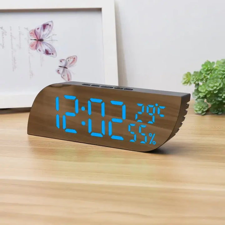 Skanto | LED Digital Vekkerklokke med Dobbelt Skjerm & Ubegrenset Snooze
