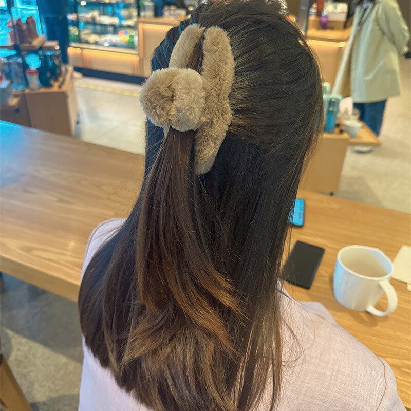 Norvo | Shark Clip Fluffy Hair Claw