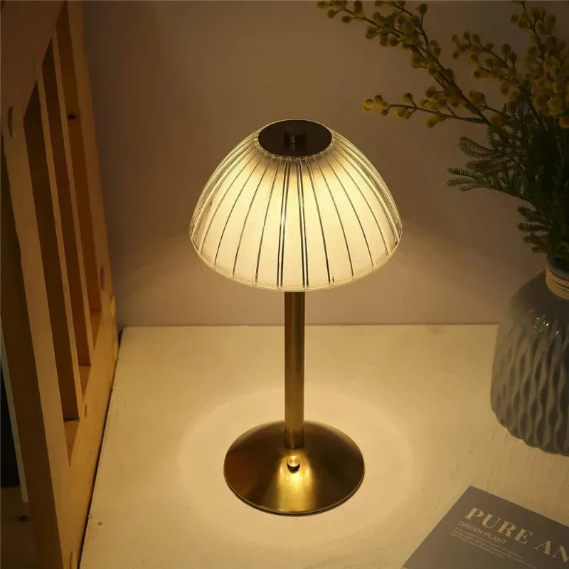 Skanto | GlassGleam | Trådlampet med tre farger LED bordlampe med dimmefunksjon