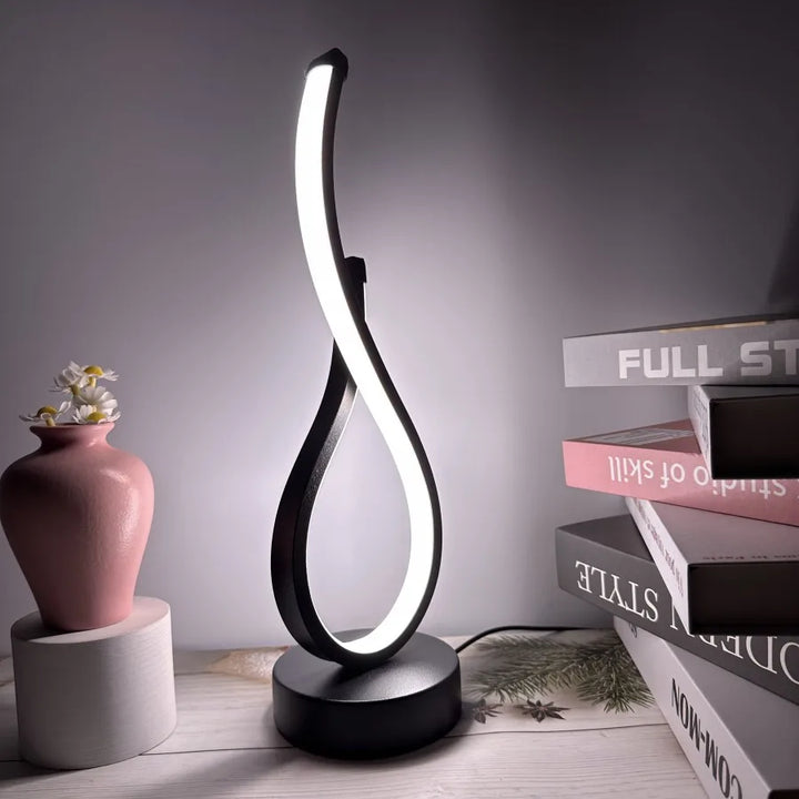 Skanto | Lumoara LED Bordlampe | Dimmbar | 3 Lysfarger | Moderne Design
