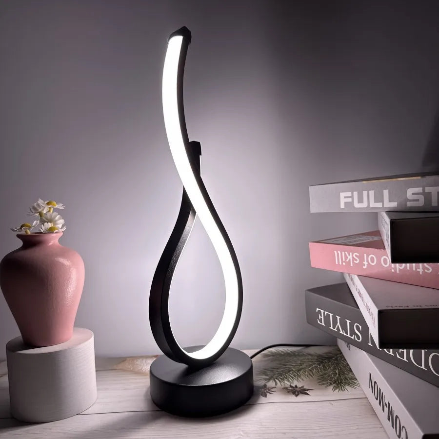Skanto | Lumoara LED bordlampe | Dimmbar | 3 lysefarger | Moderne design