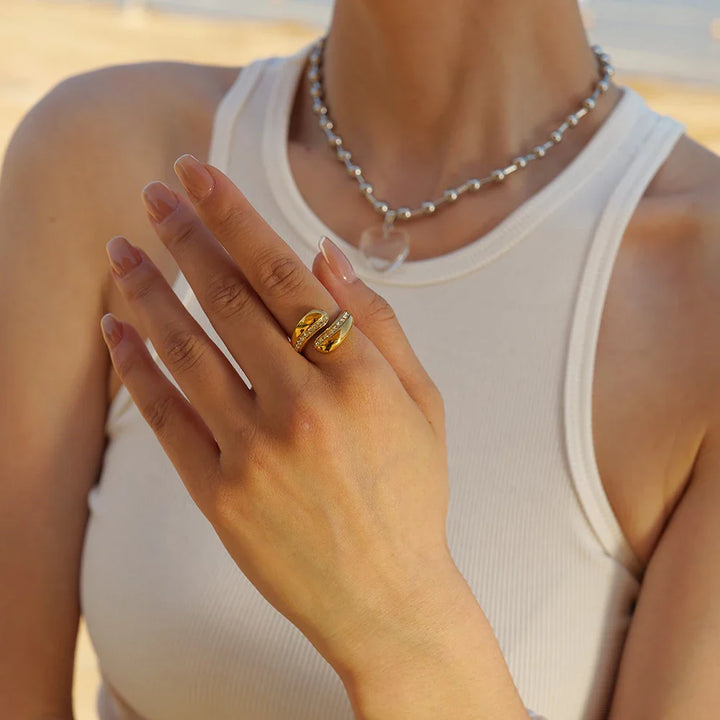 Skanto | Chunky Diamond Accented Wrap Ring