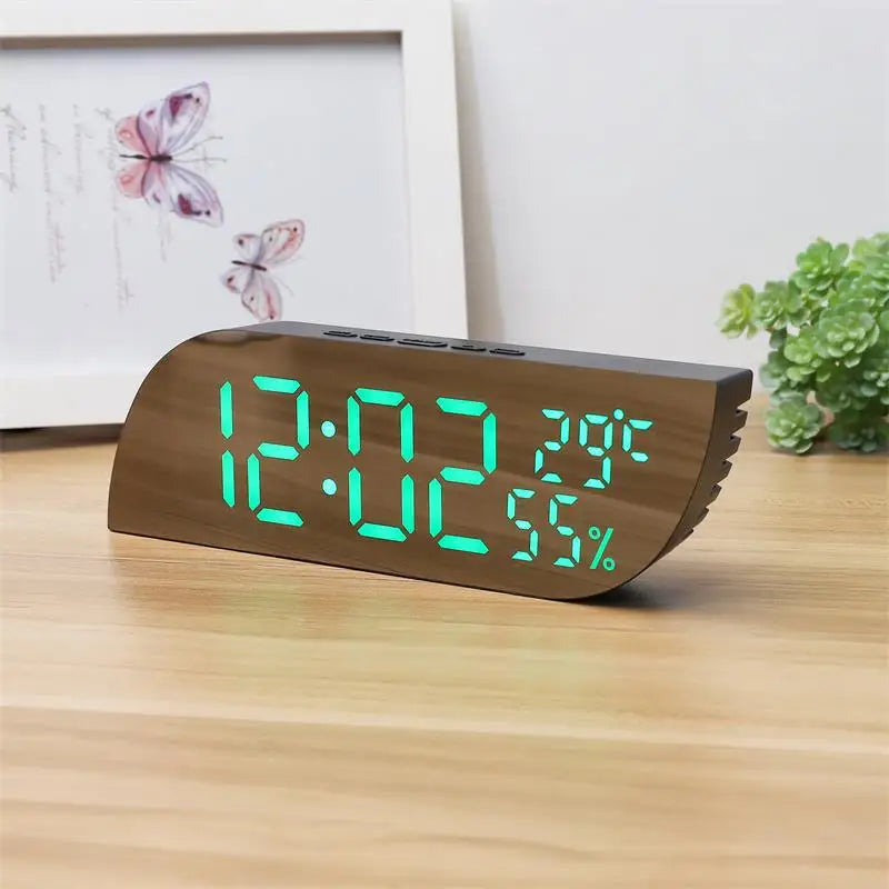 Skanto | LED Digital Vekkerklokke med Dobbelt Skjerm & Ubegrenset Snooze