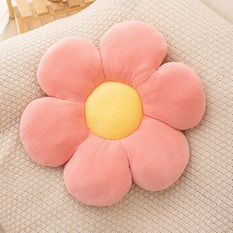 Daisy Plush Cushion | Skanto