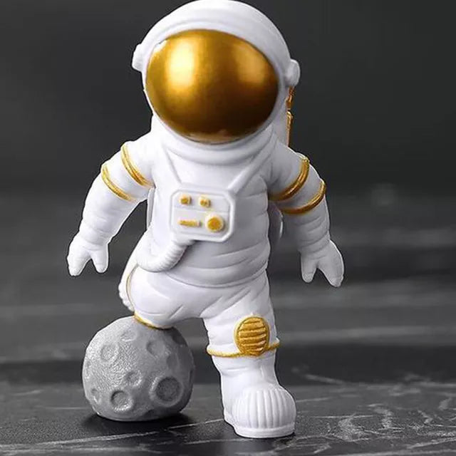 Skanto | Harpiks Astronaut Figur Statue Rom Reisende Skulptur Utdanningsleketøy Skrivebordsdekorasjon Astronaut Modell For Barn Gave