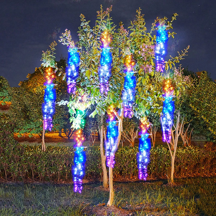 Skanto | GlowCascade | Funksjonell LED Girlander for Utendørs Dekor