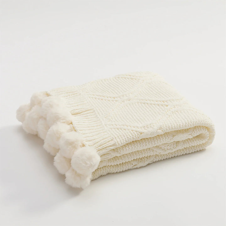 HeartCozy Blanket – Luxe Chenille Blanket with Heart Fringes Skanto