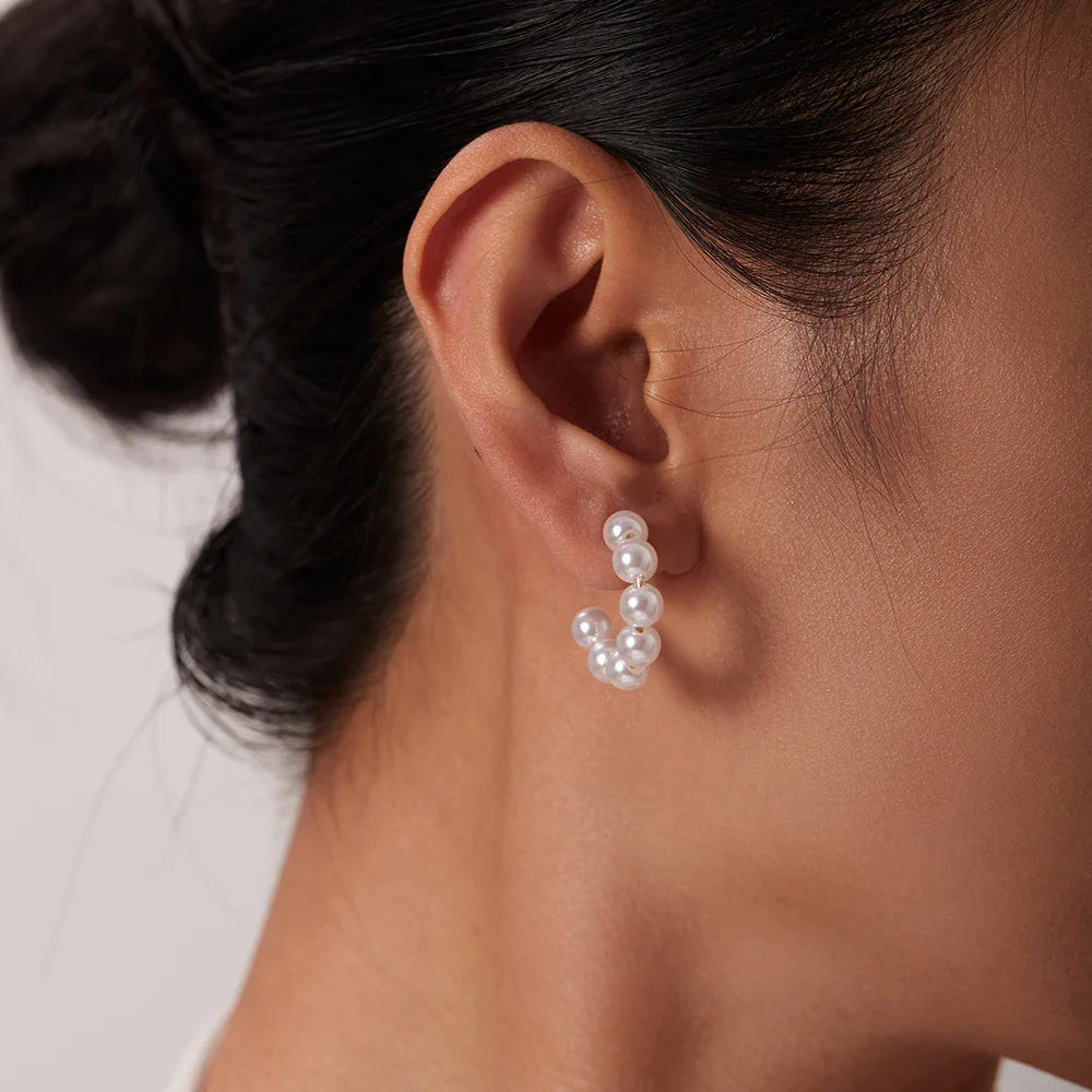 Skanto | Elegant C Hoop Perle Øredobber