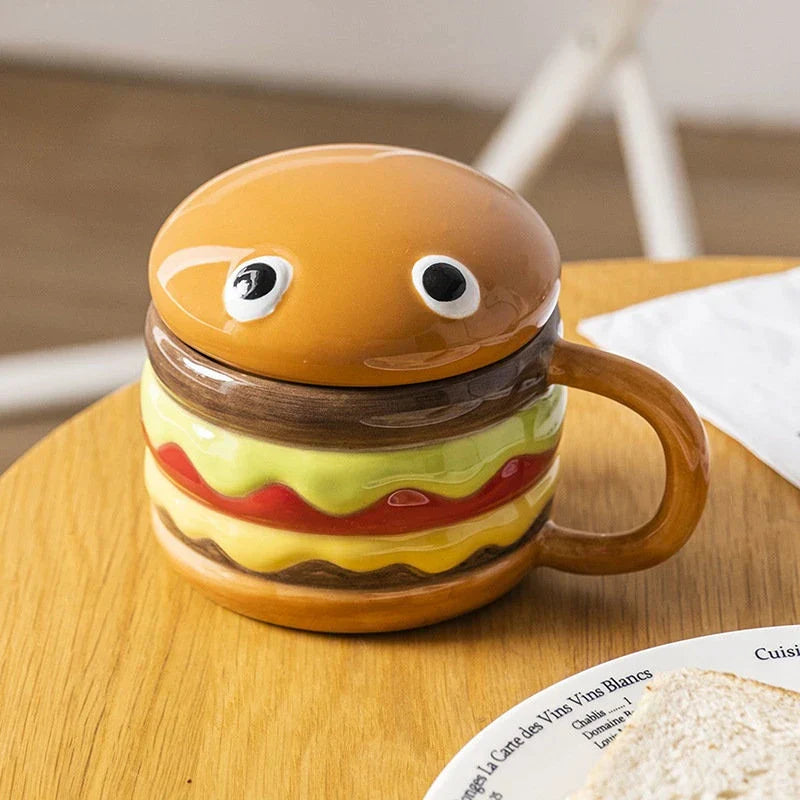 Deilig hamburgerformet keramisk krus