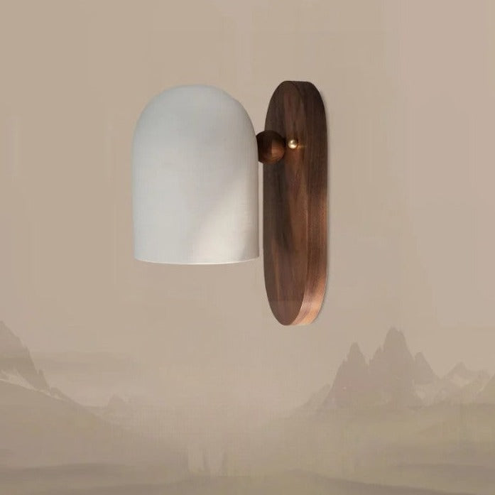 Skanto | TimberSoul – Wabi-Sabi Valnøtt Vegglampe for Naturlig Atmosfære
