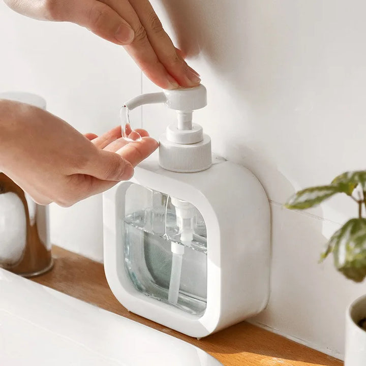 SkandiPure Såpedispenser – Minimalistisk Nordisk Design for Moderne Roma