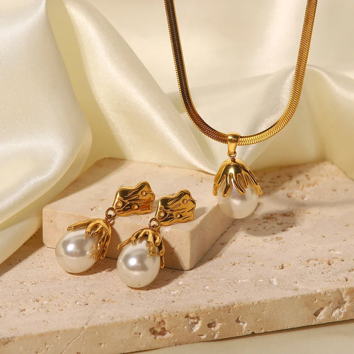 Skanto | 18k Blooming Pearl Smykke og Øredobber