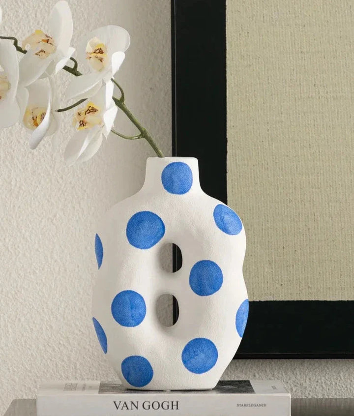 Blå prikkete wonky vase | Skanto