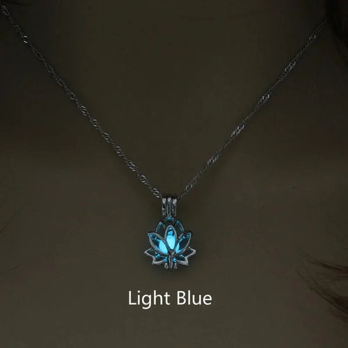 Skanto | Mystic Moon Glow Lotus Halskjede