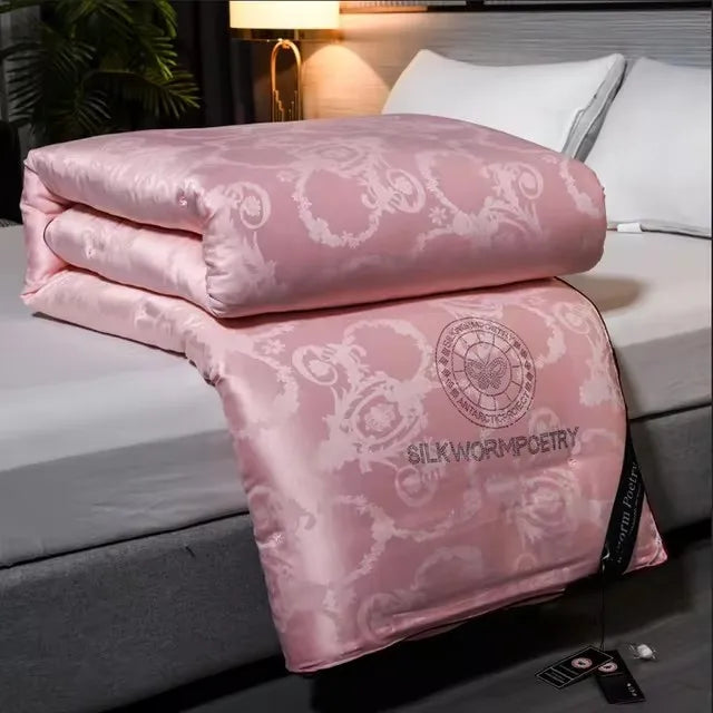 Skanto | Luksuriøst Vinter Dyne laget av 100% Mulberry Silke