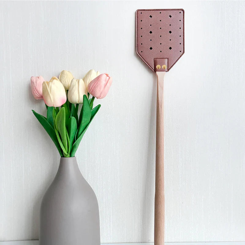 Norvo | Insektra Lær Flueplanker med Trehåndtak | 13×10 cm Slående Overflate | Rustfrie Stål Nitter | Hengeanordning