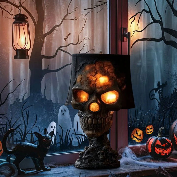 Skanto | Gothisk Bordlampe SkullFire | Halloween Hodeskalle Dekor | LED Ambient Lys | 20 x 11 x 11 cm