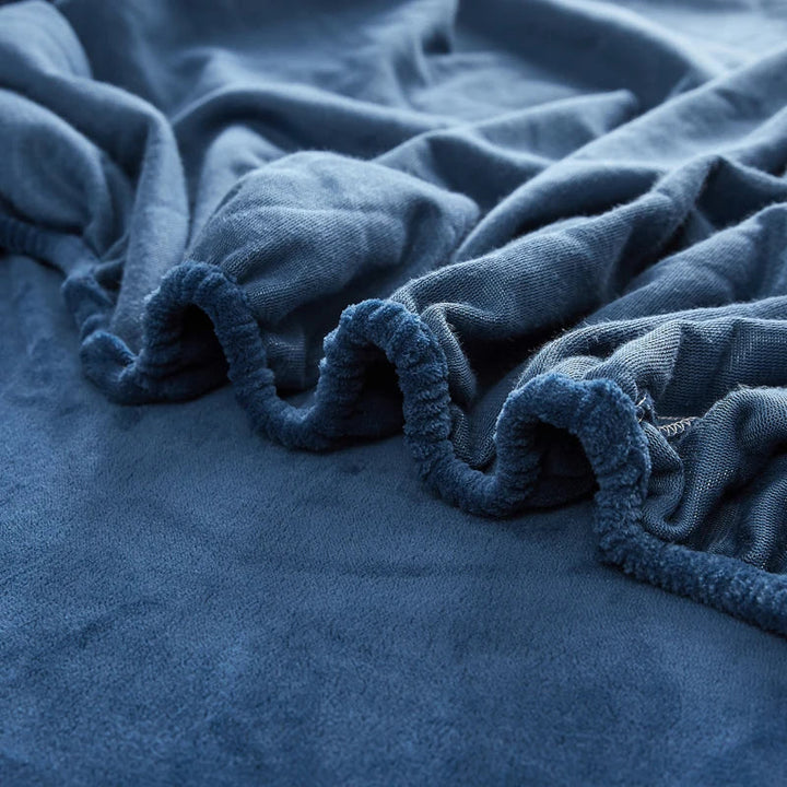 Skanto | Fitted Sheet Velura | Stretch Velvet | Myk & Varm | Madrassbeskytter for Vinter