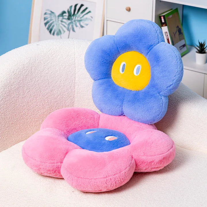 Fluffy Flower Cushion with Eyes | Skanto