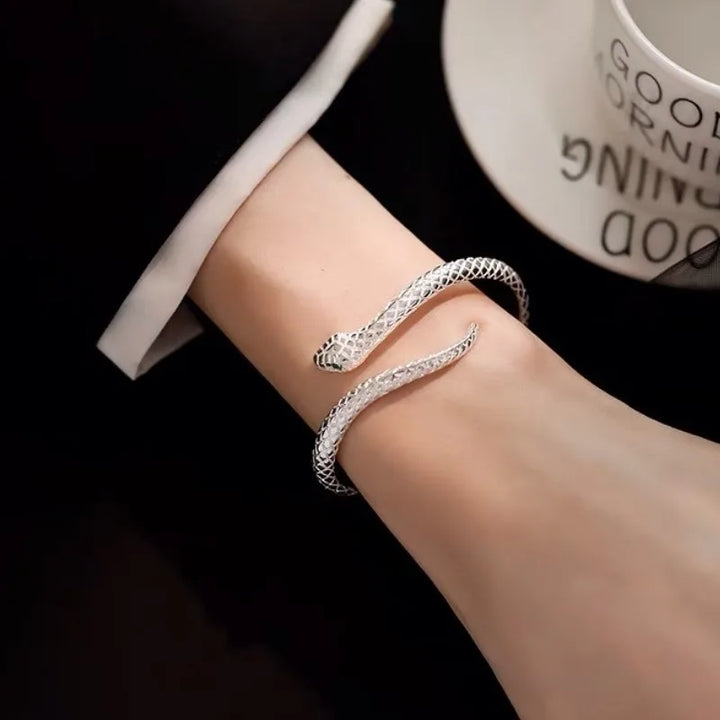 Skanto | Snake Justerbar Åpen Kvinner Armbånd