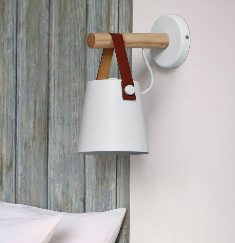 Tre Nordic Henge Vegglampe | Skanto