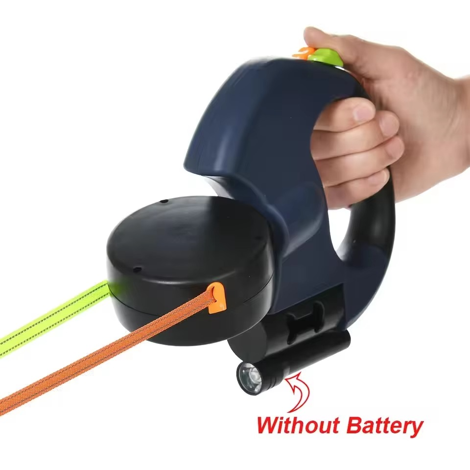 Skanto | Dual Dog Retractable Leash med innebygd lommelykt og pose dispenser