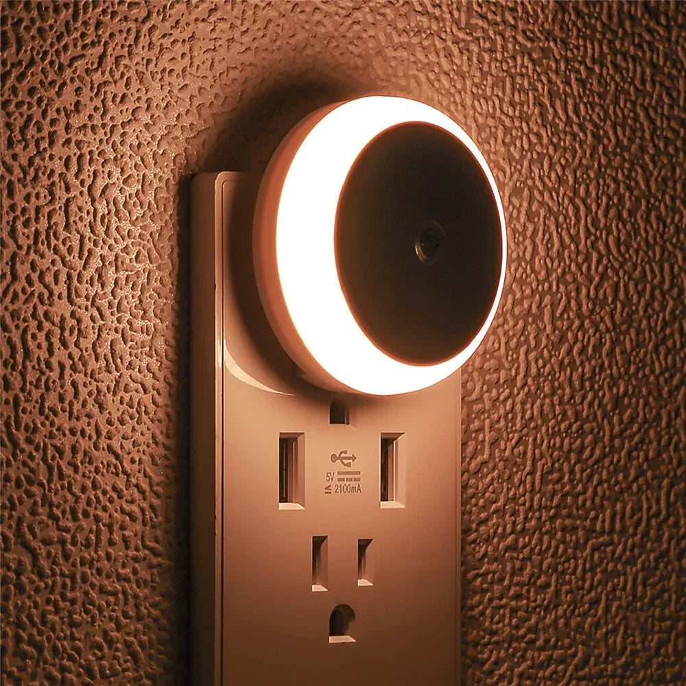 Skanto | NOXORA LED nattlys | Twilight sensor & automatisk dimming | Plug-in lys | Varm hvit