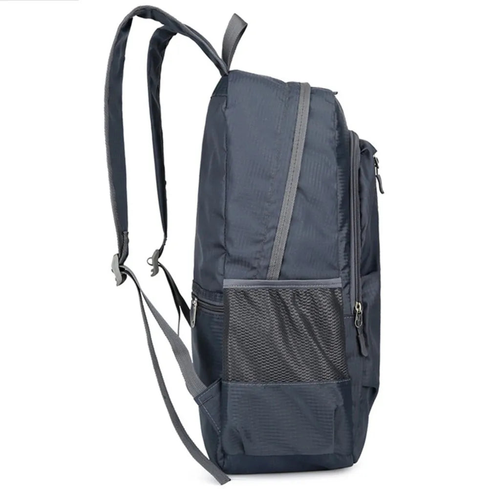 Skanto | Trekparo Sammenleggbar Rygsekk | 30L Ultralett & Vanntett | For Fotturer, Camping & Reiser | Unisex Dagsekk
