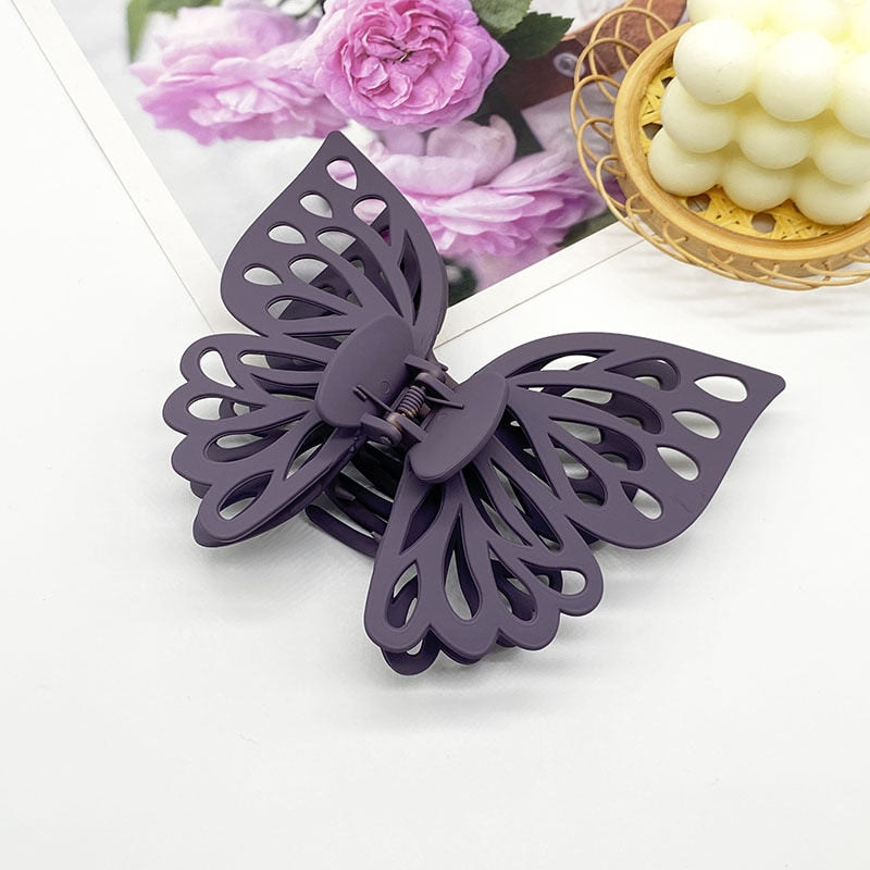 Skanto | Oversized Butterfly Hair Claws