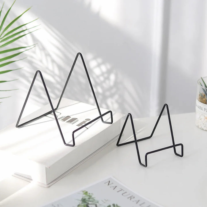Skanto | Iron Art Multi-Use Display Stand: Allsidig magasin-, servise-, bilde- og fotobokoppbevaringsstativ for boligtilbehør