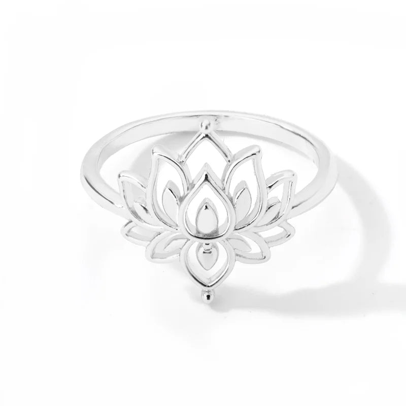 Skanto | Delikat Lotus Blomst Kontur Ring