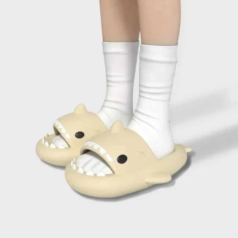 Skanto | Sharkywalk - Hai Slippers