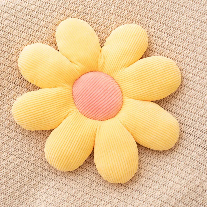 Daisy Plush Cushion | Skanto