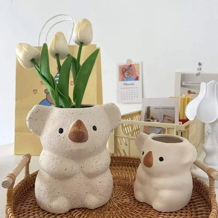Skanto | Koalina Koala Plantekrukke | Søt Dekorativ Plantepotte Laget av Harpiks | Mini Vase for Sukulenter & Bonsai | Håndlaget Hage & Hjemmeinnredning