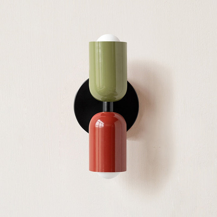 Skanto | Livlig, minimalistisk vegglampe med to lyspærer