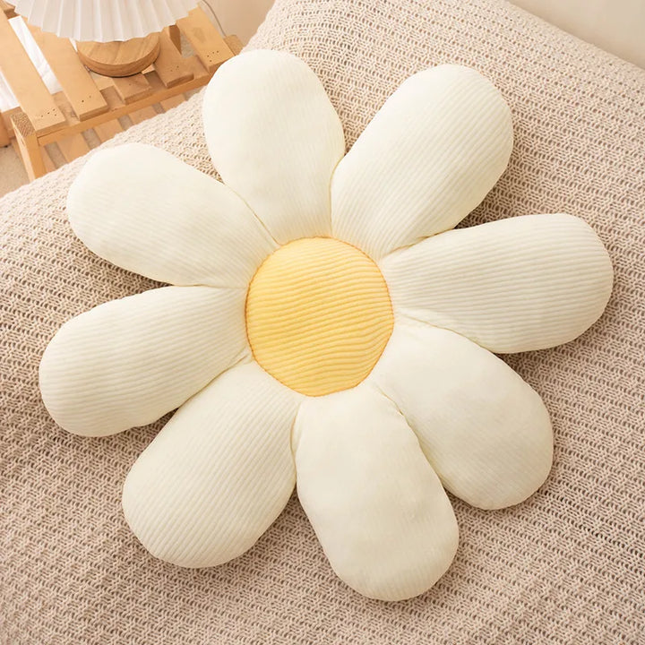 Daisy Plush Cushion | Skanto