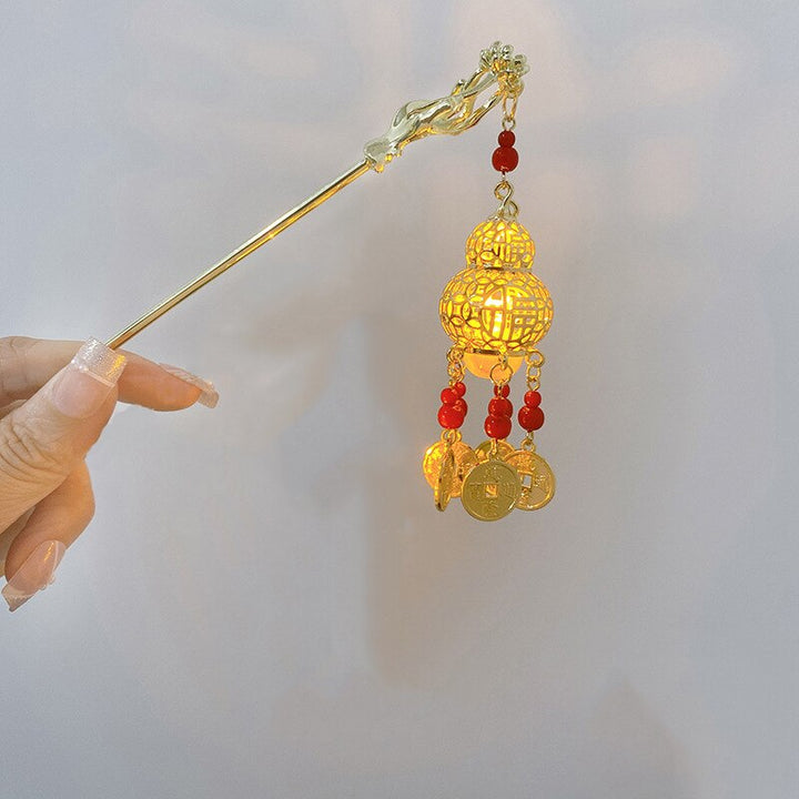 Skanto | Luminous Stylish Butterfly Lantern Hårnål