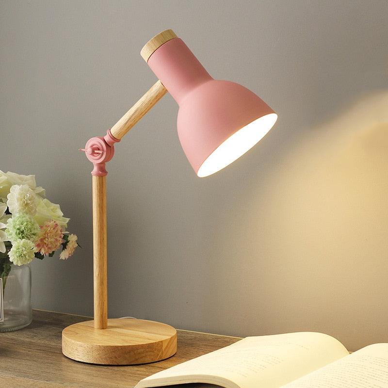 Skanto | Nordisk Skrivebordslampe Laget av Tre