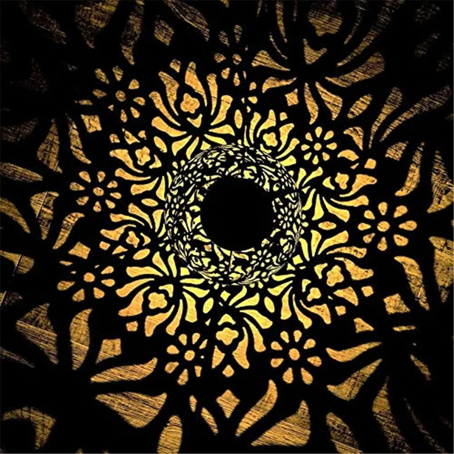 Norvo | Solivanta Light Art Solcellehagehengelanterne | Jernkunst med projeksjonseffekt | Vanntett | For tre, balkong og terrasse