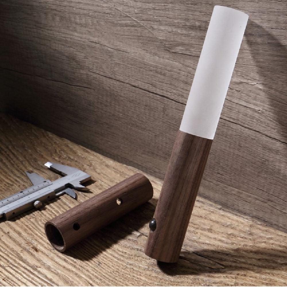 Oppladbar LED-lampe med bevegelsessensor | Skanto