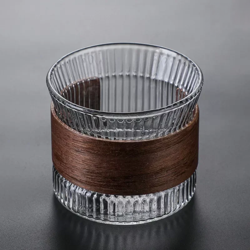 OakFlow Whisky Tumbler – Håndlaget glass med trefinish | Skanto