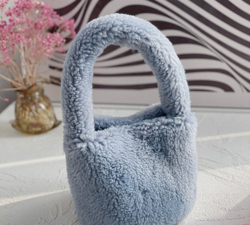 Skanto | Kosedyr Plush Mini Bucket Bag