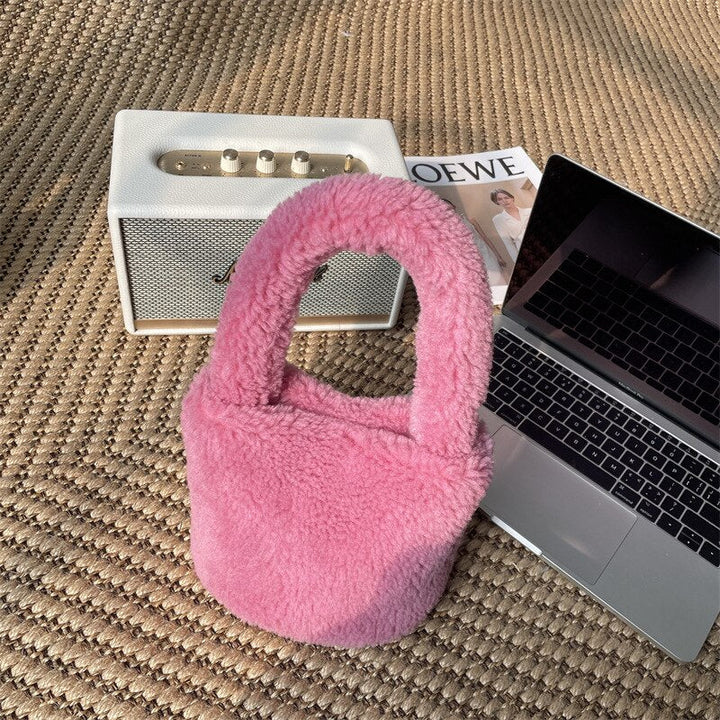 Skanto | Kosedyr Plush Mini Bucket Bag