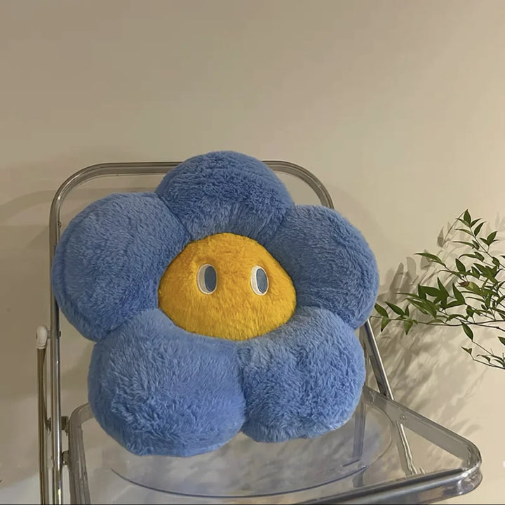 Fluffy Flower Cushion with Eyes | Skanto