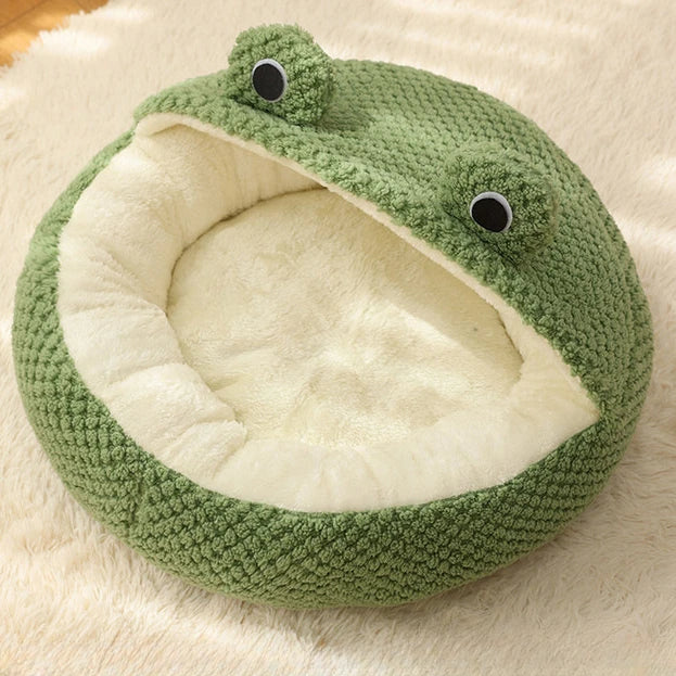 Norvo | Pet Cave FroggiHome | Plush Frog Design | Semi-Lukket & Rund | 40–50 cm | For Katter & Små Hunder