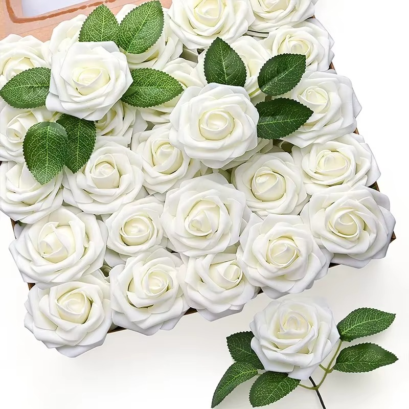 Skanto | Realistiske Røde Kunstige Rosen med Stammer (Pakke med 25/10)