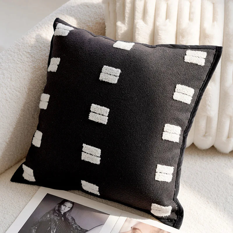 Skanto | Luksus brodert dekorativ pute med hesteprint for sofa og stue